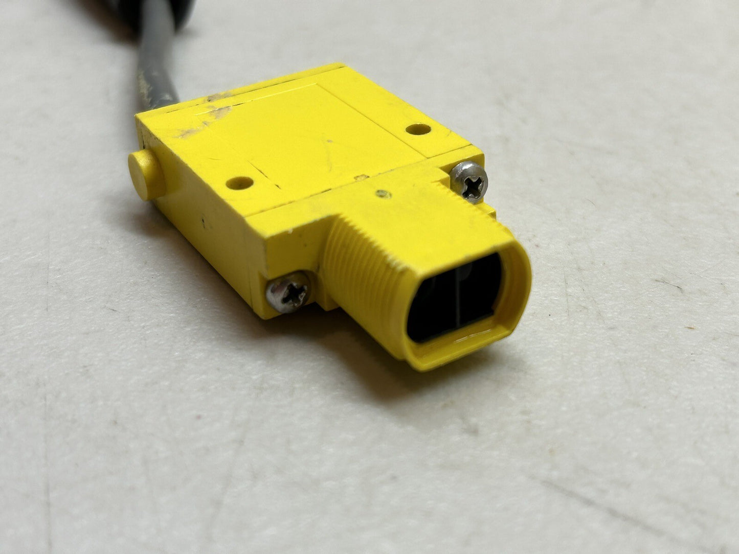 BANNER SM312D / 25619 MINI-BEAM SENSOR / USED AS DEMO ONLY