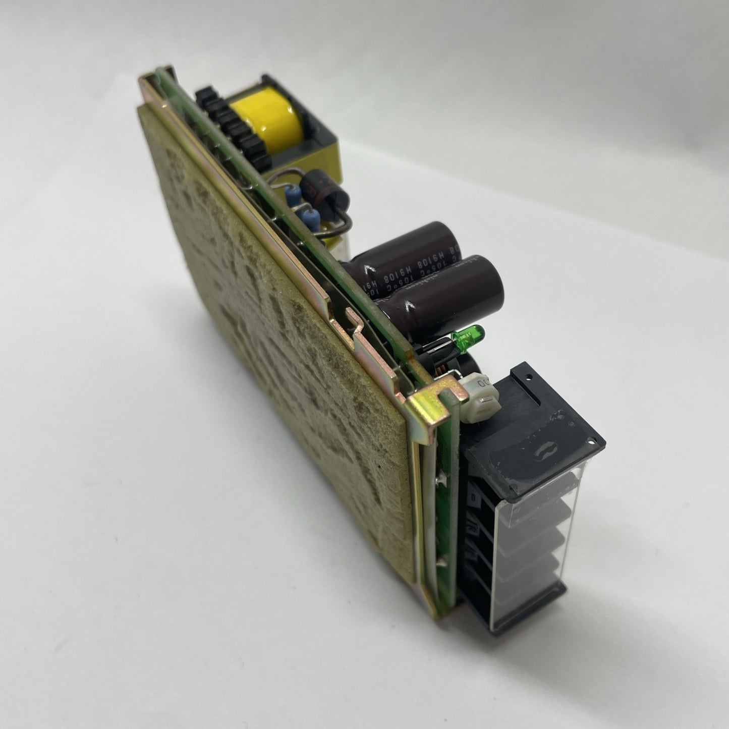 ELCO POWER SUPPLY R25-24, 85-132V AC 0.70Amax 47-440HZ 24V1.1A