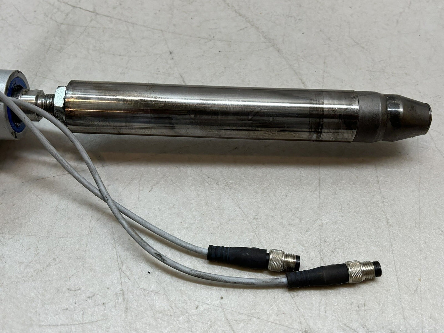 FESTO DSBC-40-125-PPVA-N3 / 1376661 PISTON ROD PNEUMATIC CYLINDER W/ SENSORS