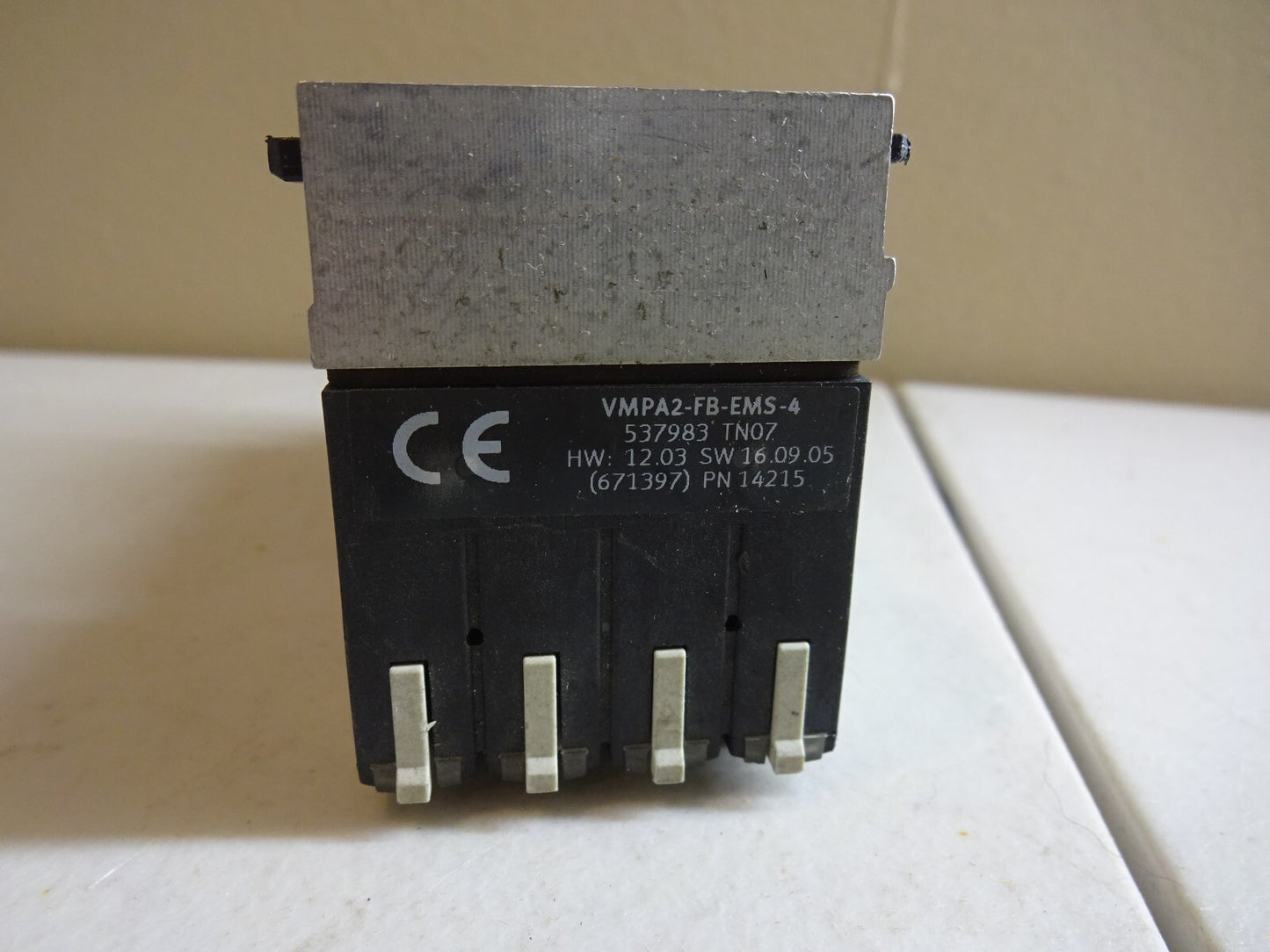 FESTO VMPA2-FB-EMS-4 WITH TWO 537957 K / AND 538000 SUB BASE MANIFOLD