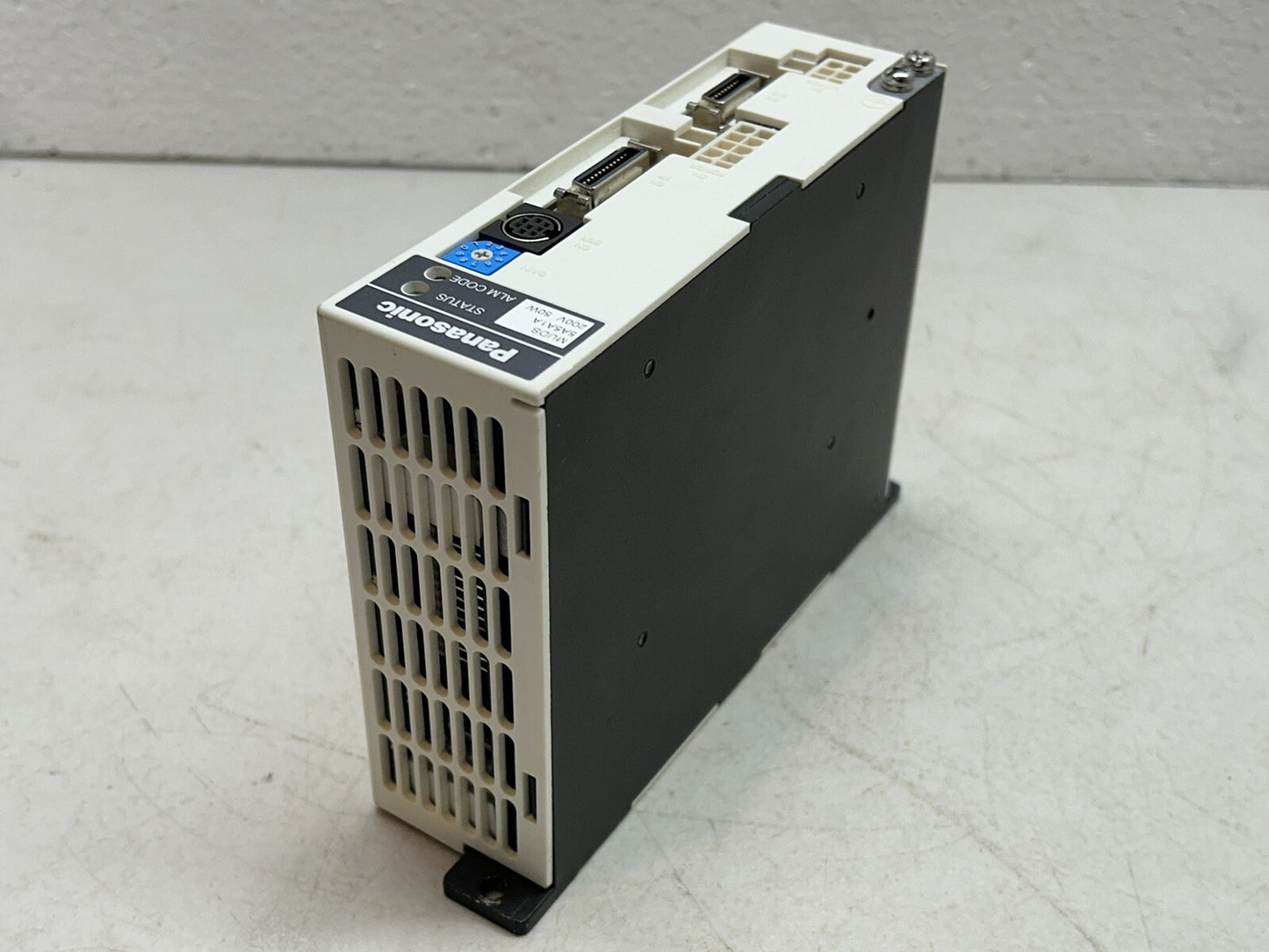 PANASONIC MUDS5A5A1A / AC SERVO DRIVER 200V 50W / NEW