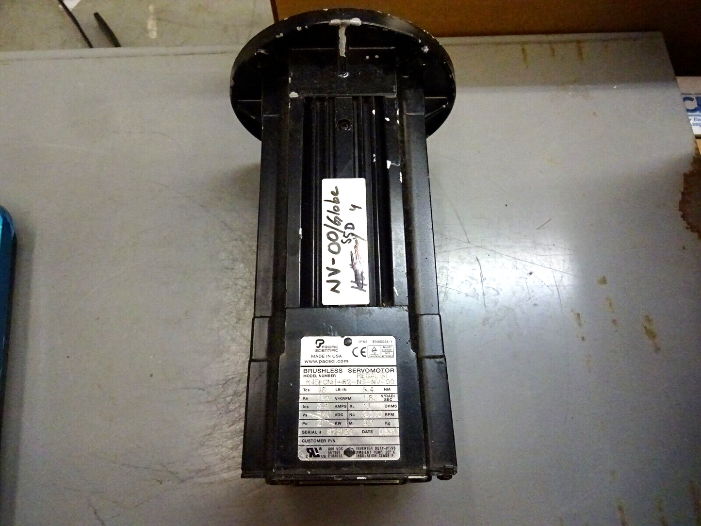 PACIFIC SCIENTIFIC R45FCNH-R2-NS-NV-00 BRUSHLESS SERVO MOTOR 640VDC 2500RPM NEW