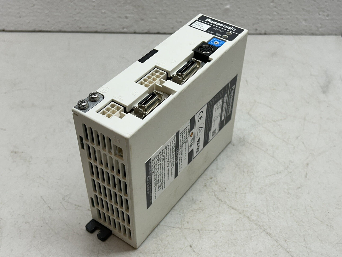 PANASONIC MUDS5A5A1A / AC SERVO DRIVER 200V 50W / NEW