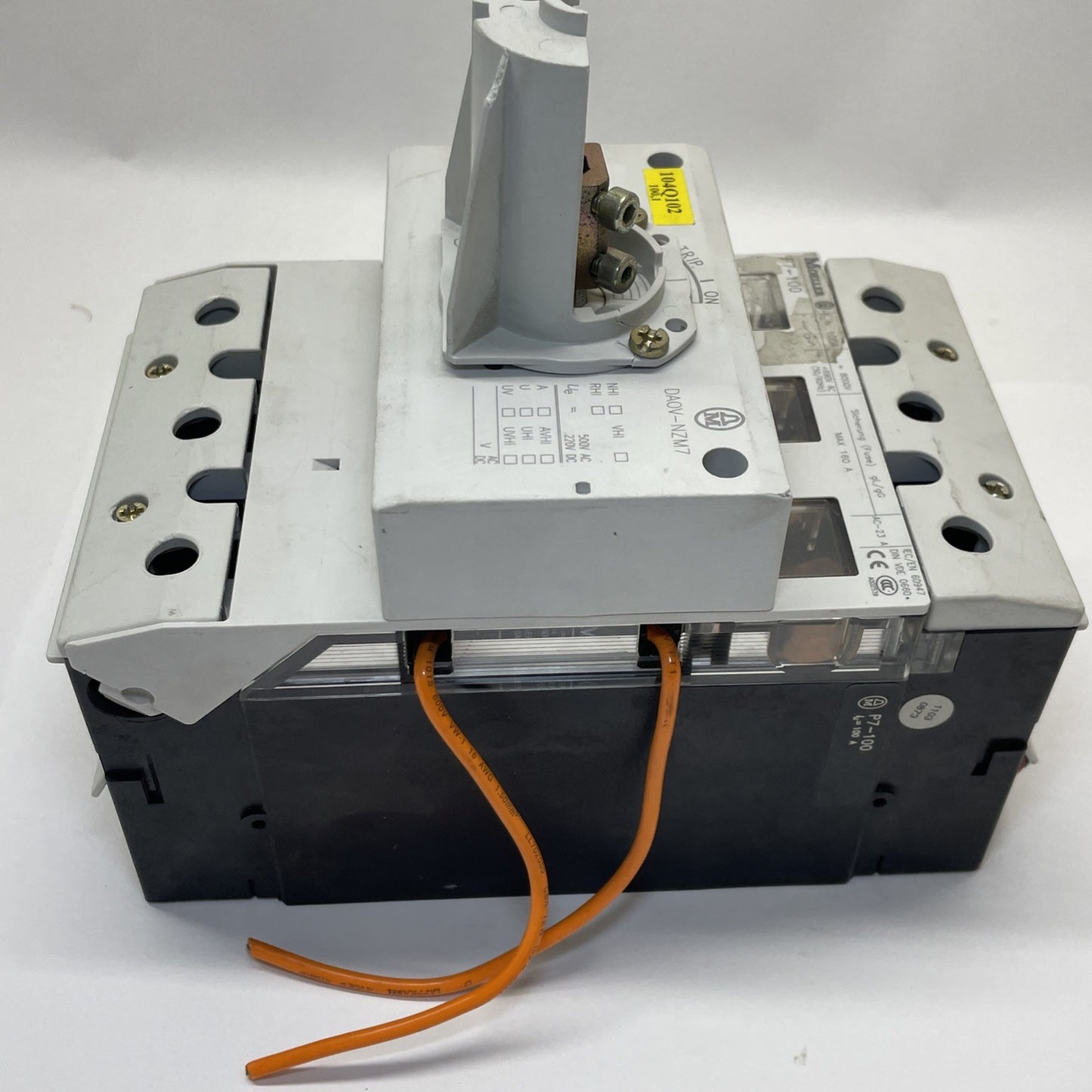 Moeller DA0V-NZM7 P7-100 100A 500V AC 220V DC Switch