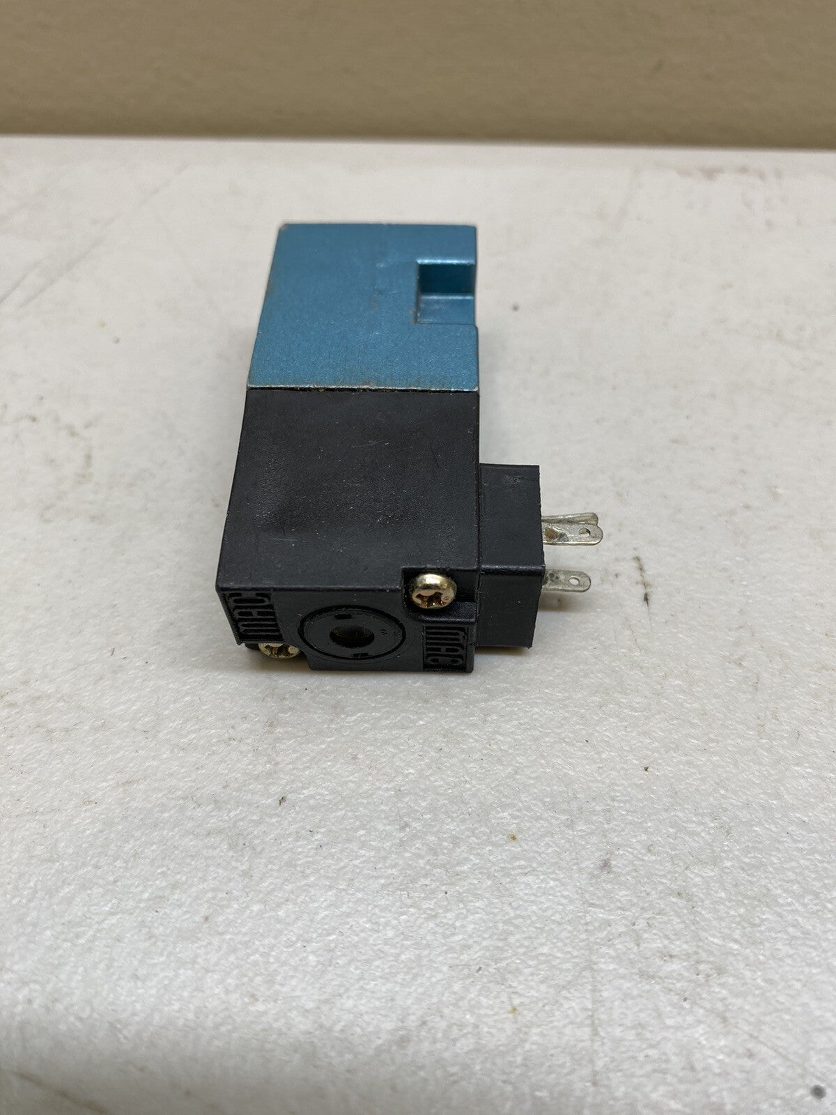 MAC 45A-LAD-DDAJ-1KA / SOLENOID VALVE 24 VDC / 5.4 WATTS