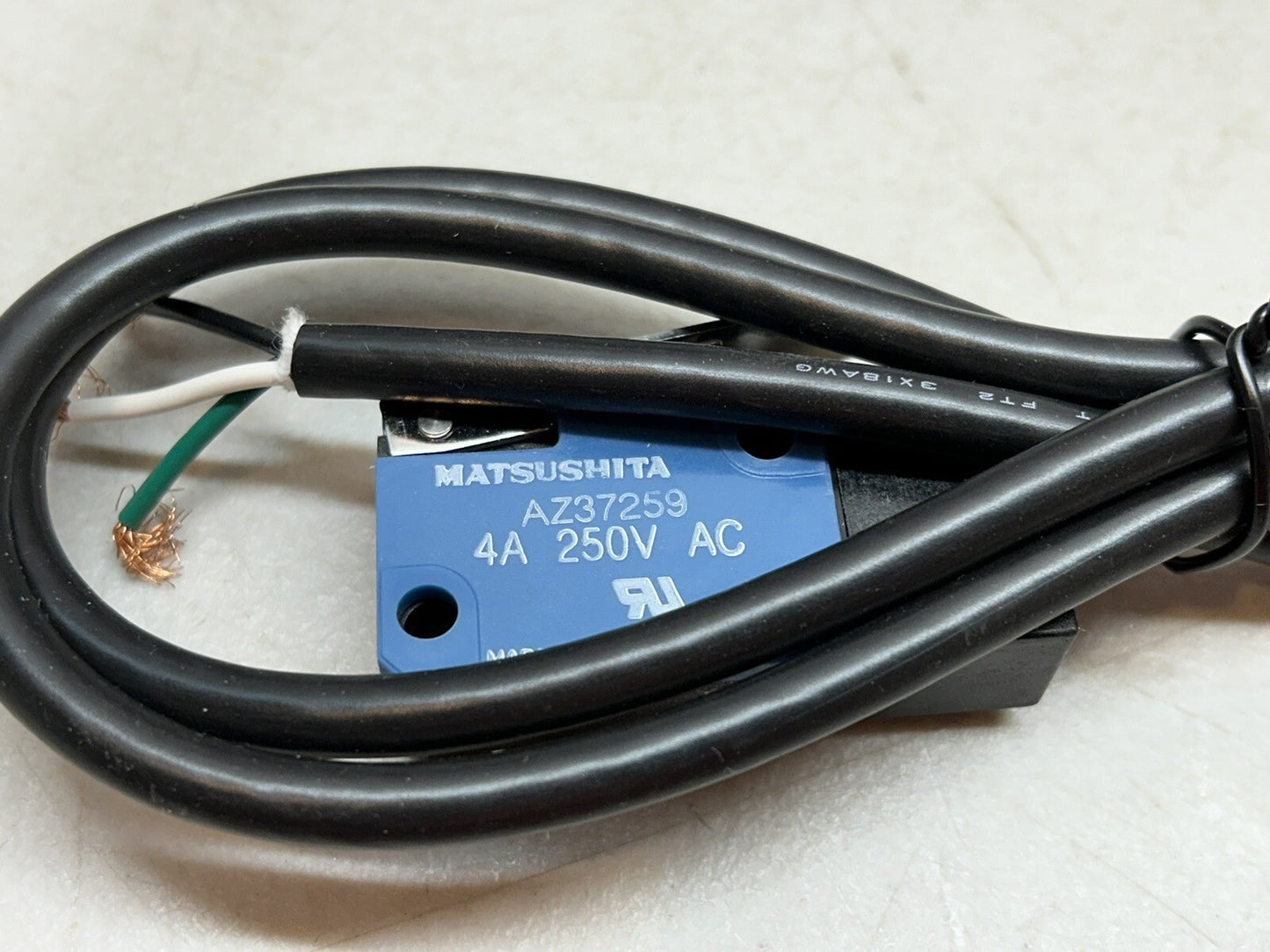 MATSUSHITA AZ37259 / SL LIMIT SWITCH 4A 250VAC / NEW