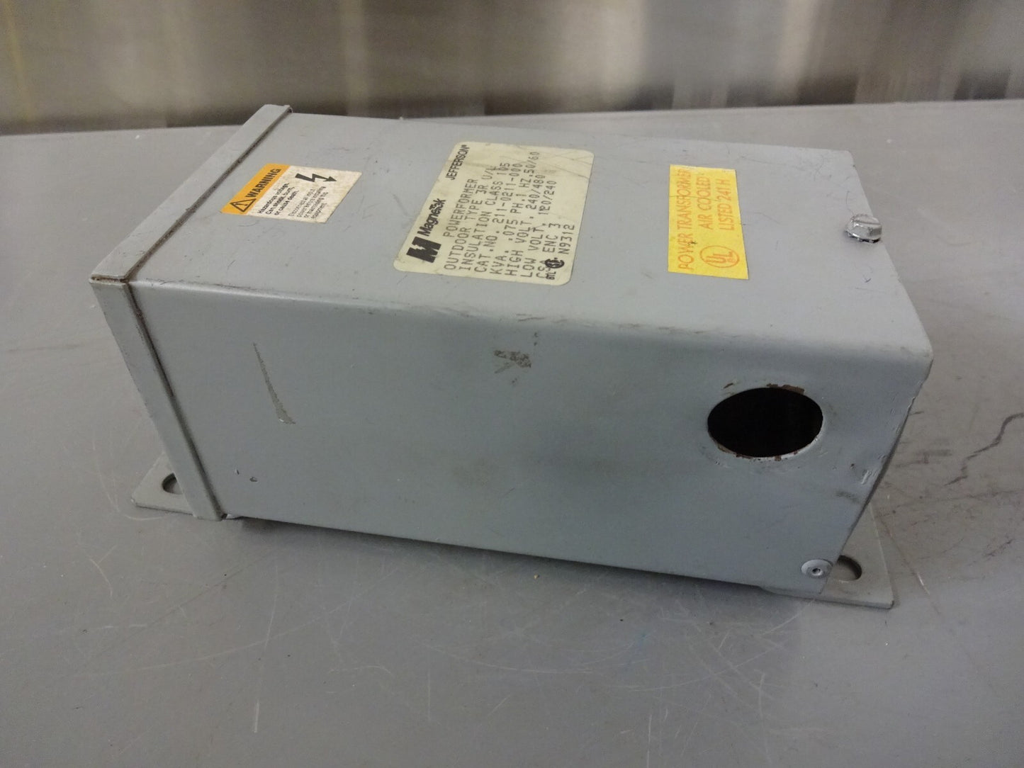 JEFFERSON MAGNETEK 211-0211-000 POWERFORMER / 3R U/L / .075KVA / 240/480V 1PH