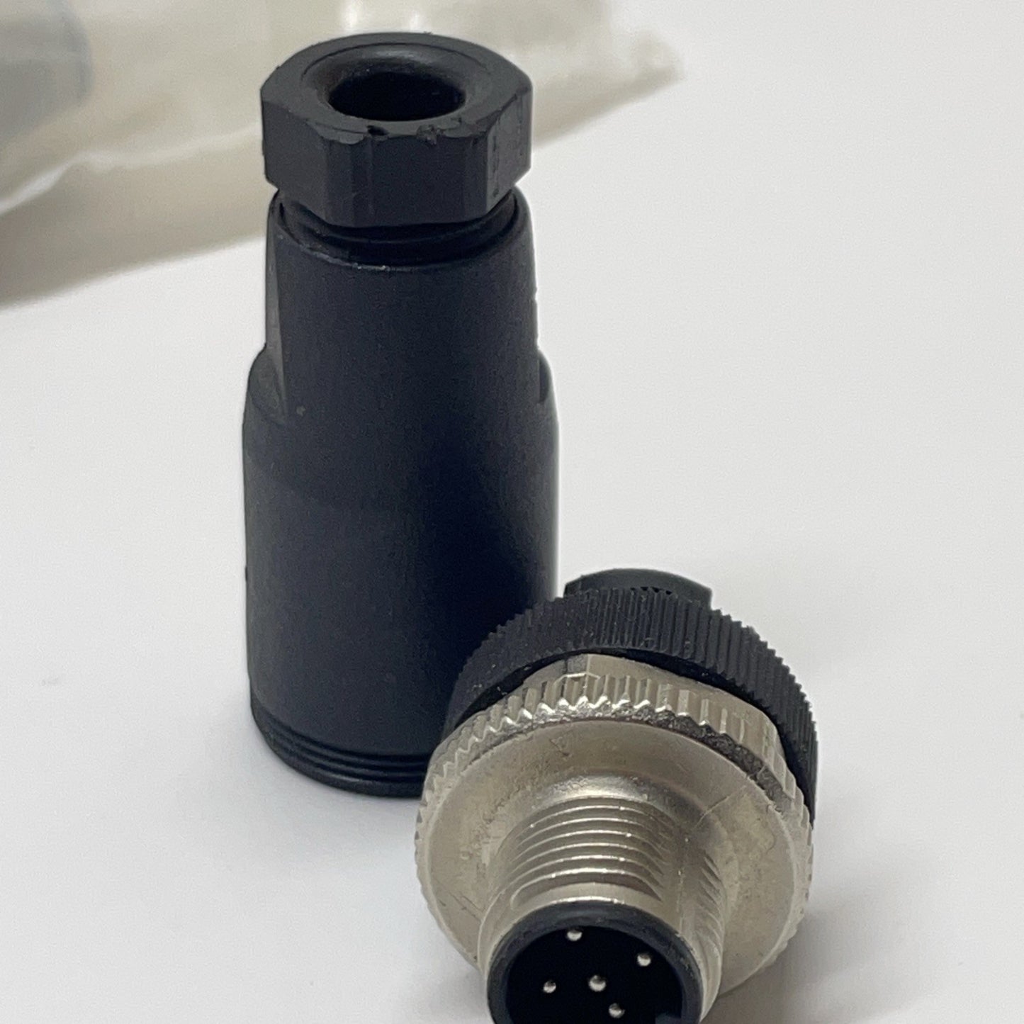 (LOT OF 18) SIEMENS 3RX8000-0CD55 M12 5-Pole Straight Male Plug Connector