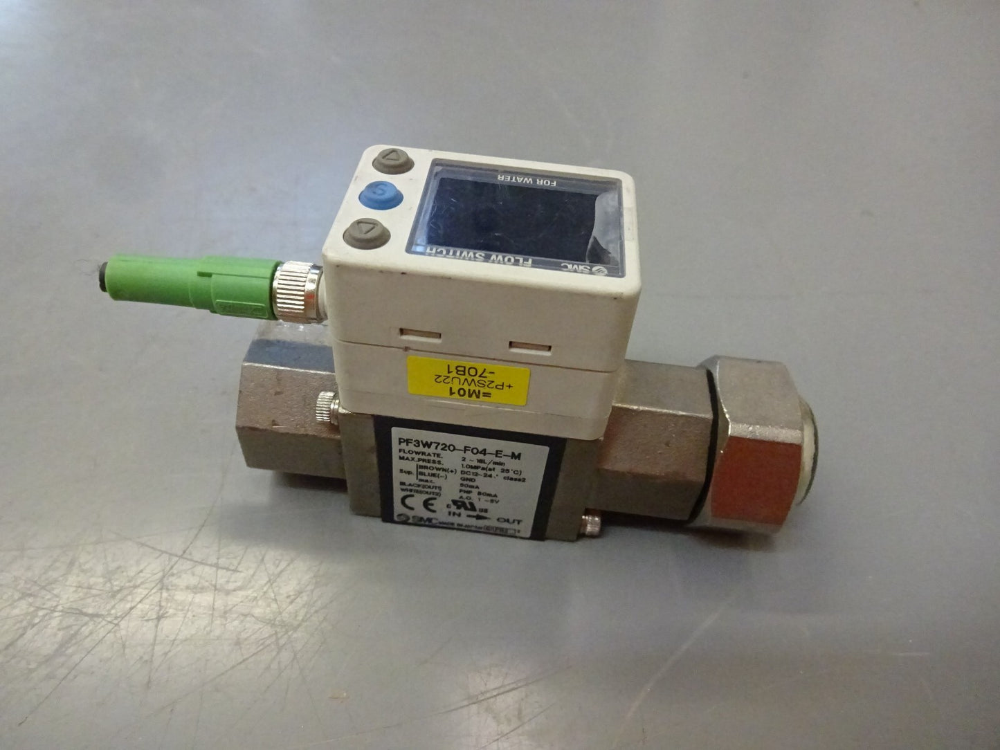 SMC PF3W720-F04-E-M / DIGITAL WATER FLOW SWITCH / 2 ~16L / MIN 1/2" F PORTS