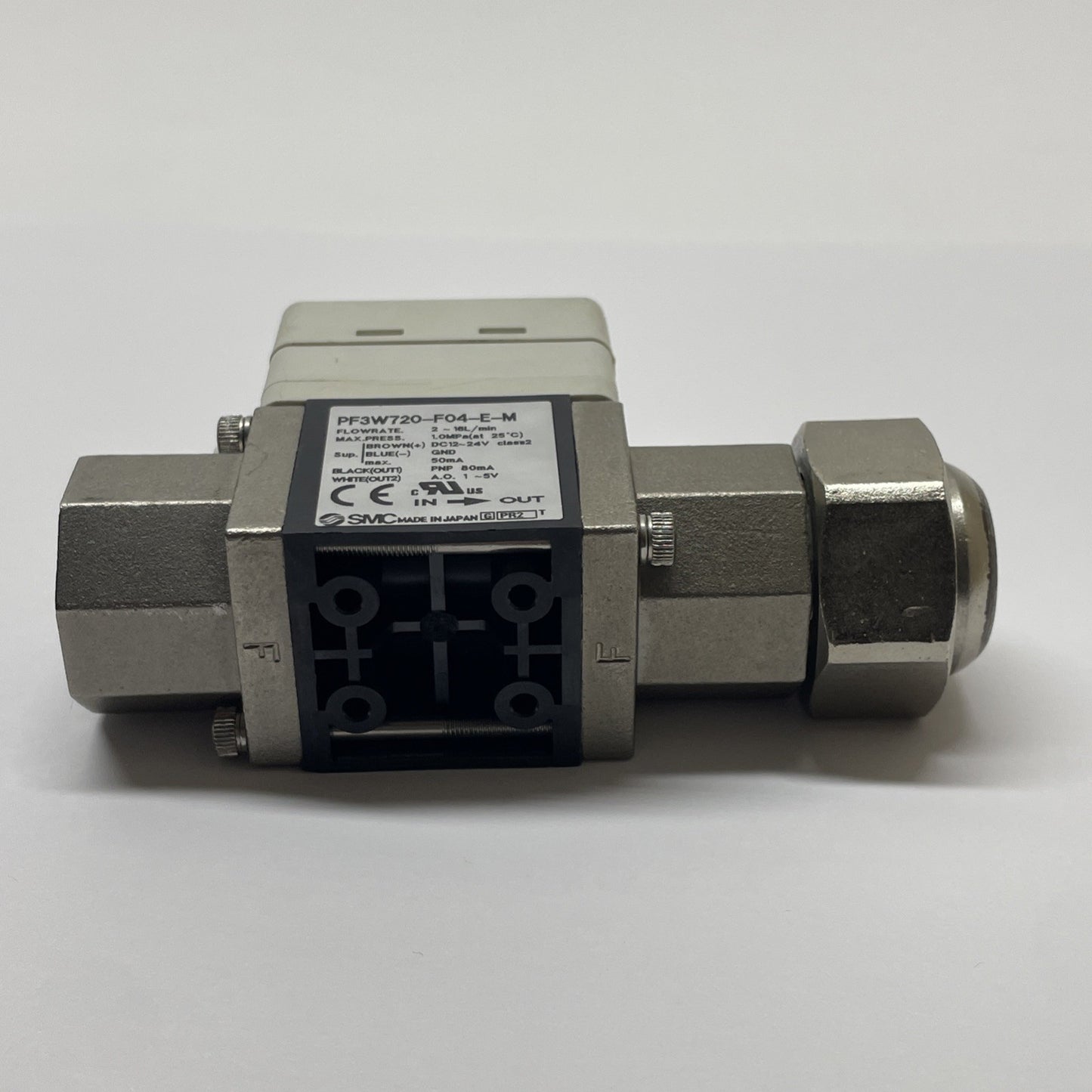 SMC PF3W720-F04-E-M / DIGITAL WATER FLOW SWITCH / 2 ~16L / MIN 1/2" F PORTS