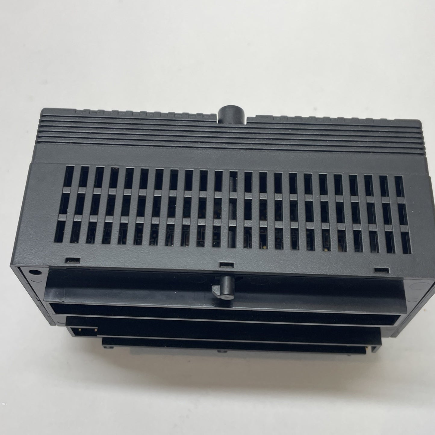 GE / Emerson IC200MDL740K 16-Point VersaMax Positive Logic DC Output Module