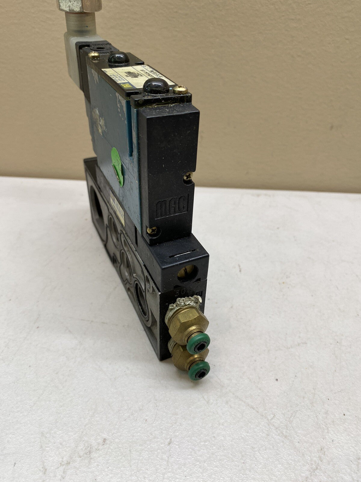 MAC 92B-ABA-CJG-DM-DJAJ-1JM SOLENOID VALVE / DM-DJAJ-1JM WITH FC92B-AA