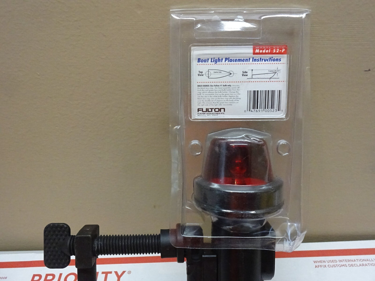 FULTON 52-P / BOWLITE / PORTABLE WATERPROOF BATTERY OPERATED BOAT LIGHT / NEW