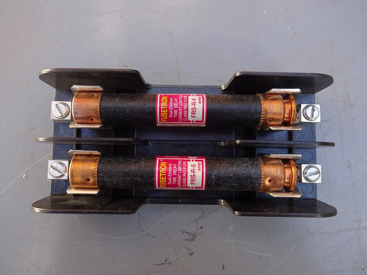 GOULD SHAWMUT 60302 FUSE HOLDER WITH 2 FUSETRON FRS-R-5 / 600V FUSES