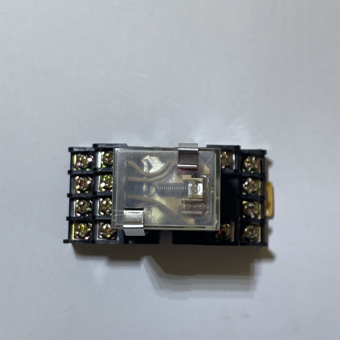 GE CR420MPL044J Relay w/ Base CR420MA