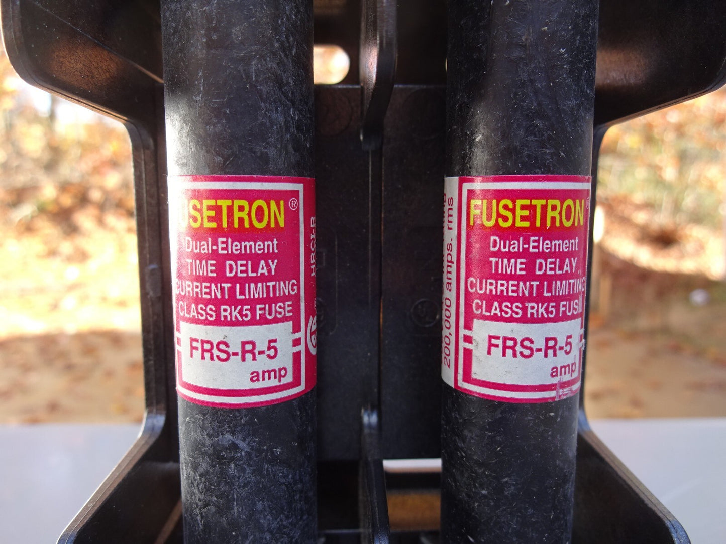 GOULD SHAWMUT 60302 FUSE HOLDER WITH 2 FUSETRON FRS-R-5 / 600V FUSES