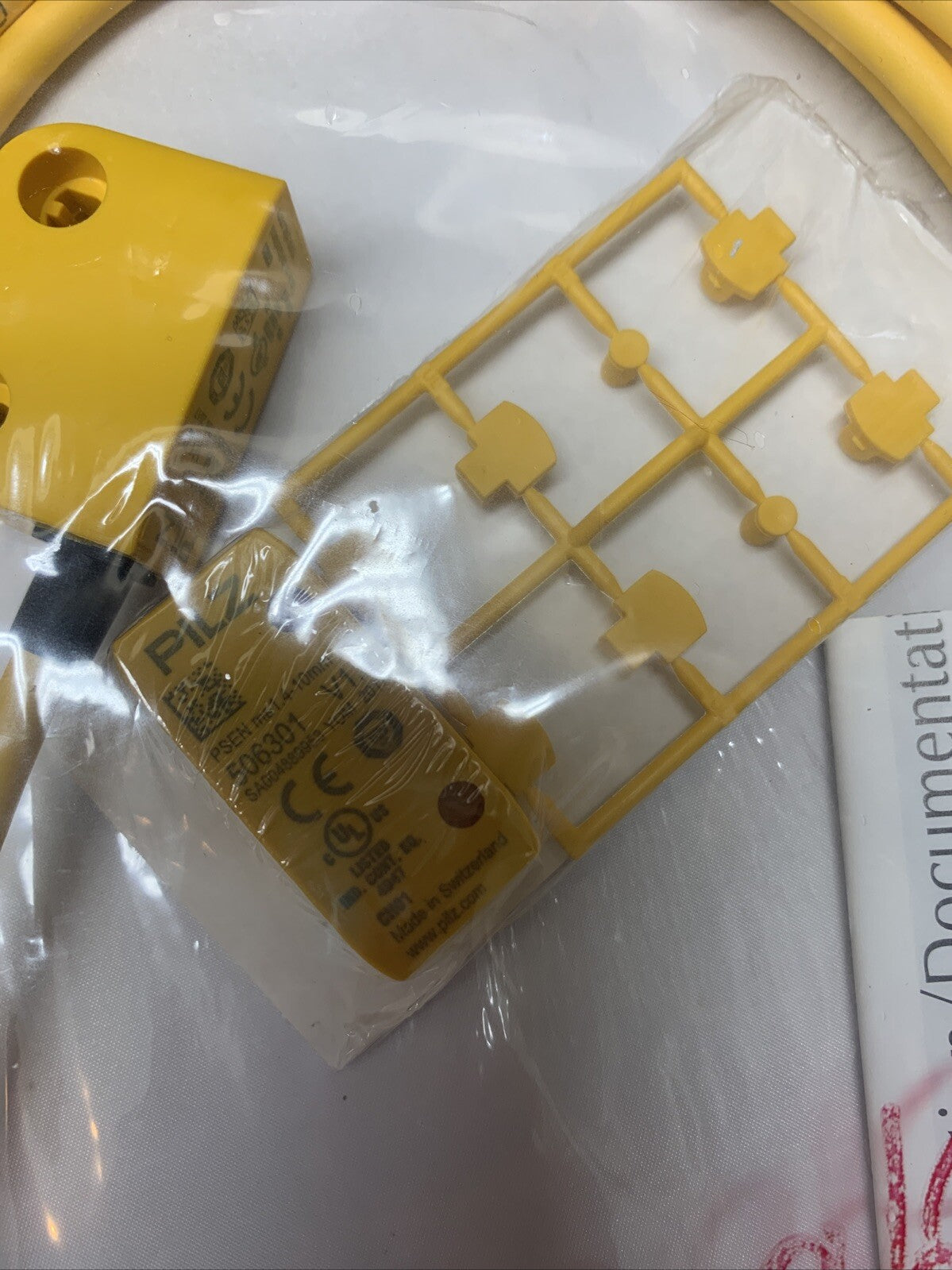 NEW PILZ MAGNETIC SAFETY SWITCH PSEN ma1.4-03mm 5 m cable