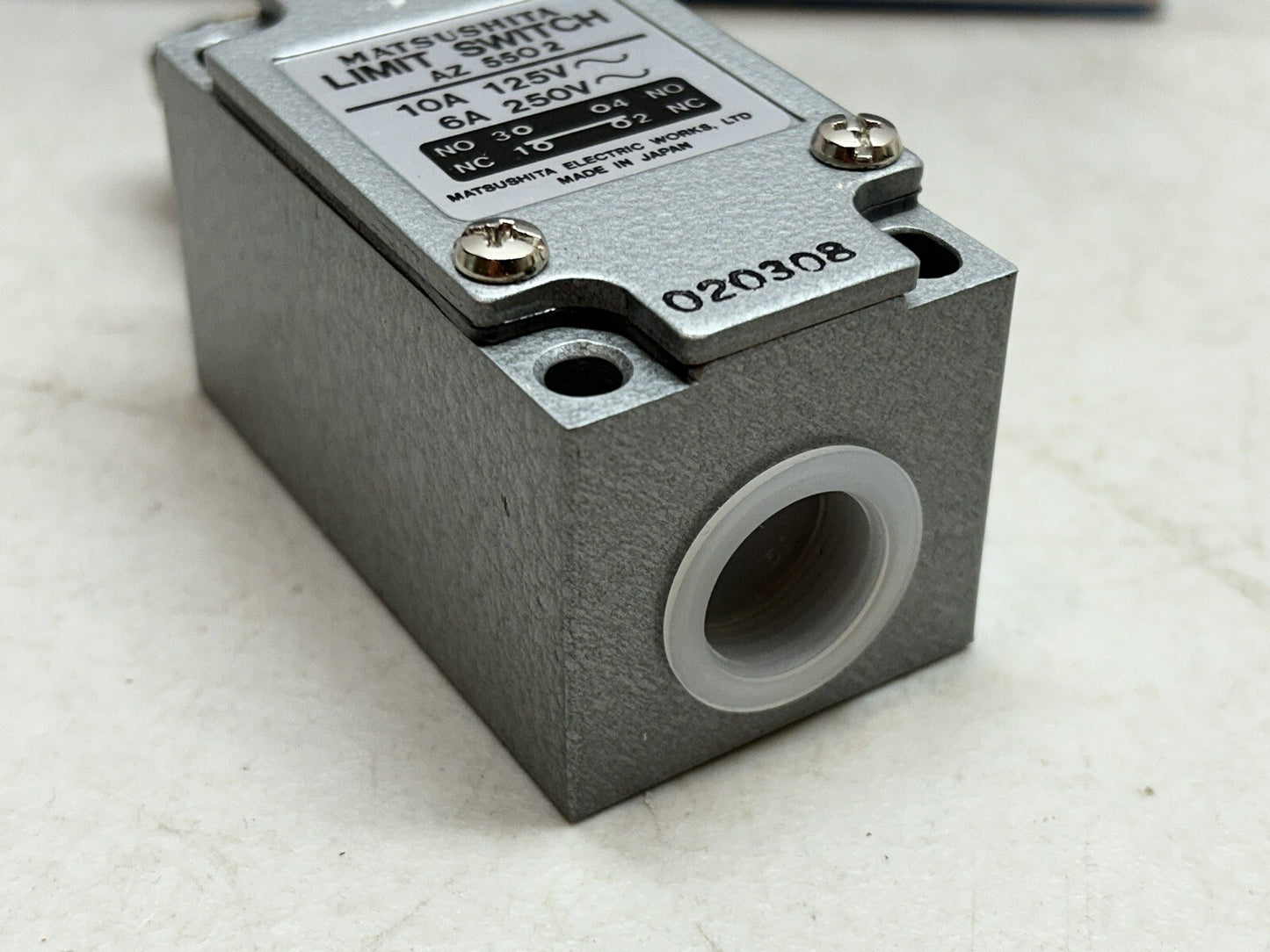 MATSUSHITA AZ5502 / LIMIT SWITCH 10A 125V 6A 250V / NEW IN BOX