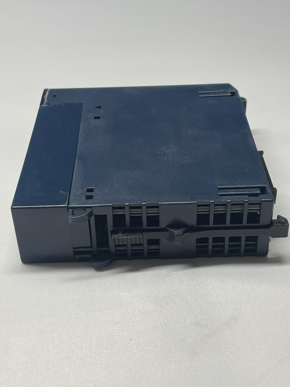 GE Fanuc RX3i IC694MDL752A 32-Point Negative Logic Output Module