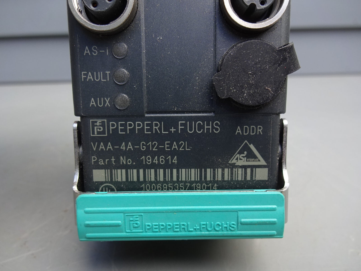 PEPPERL + FUCHS VAA-4A-G12-EA2L / 194614 INTERFACE ACTUATOR MODULE