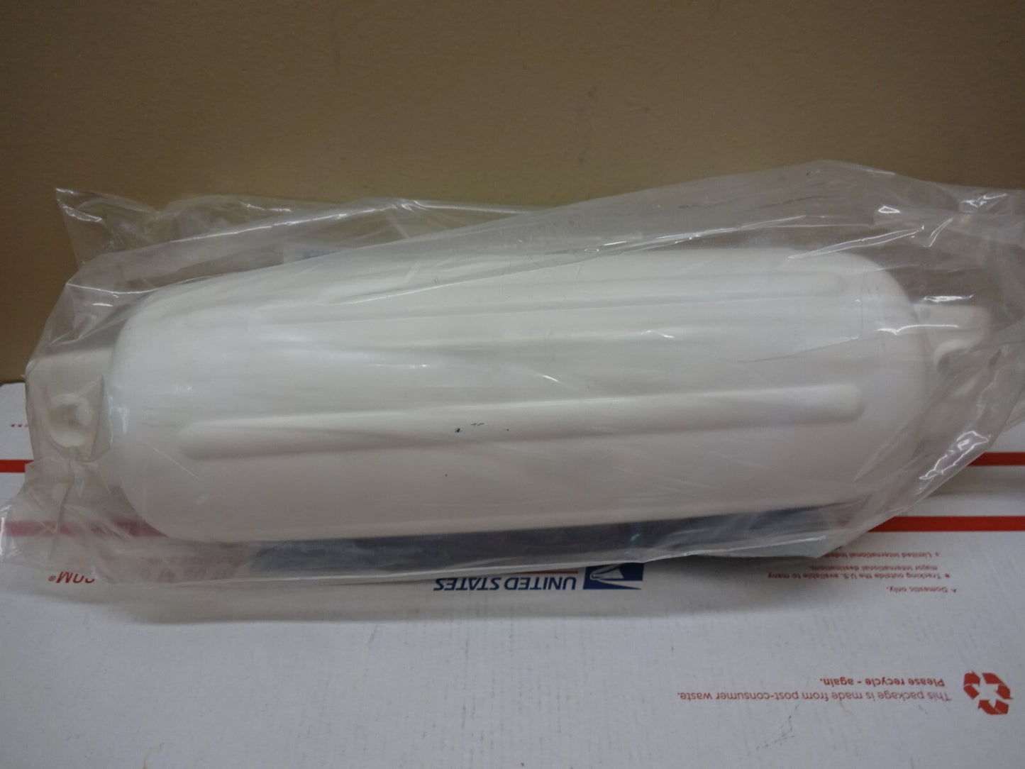 POLYFORM G-2 MARINE FENDER 4.5 X 16 INCH WHITE / NEW