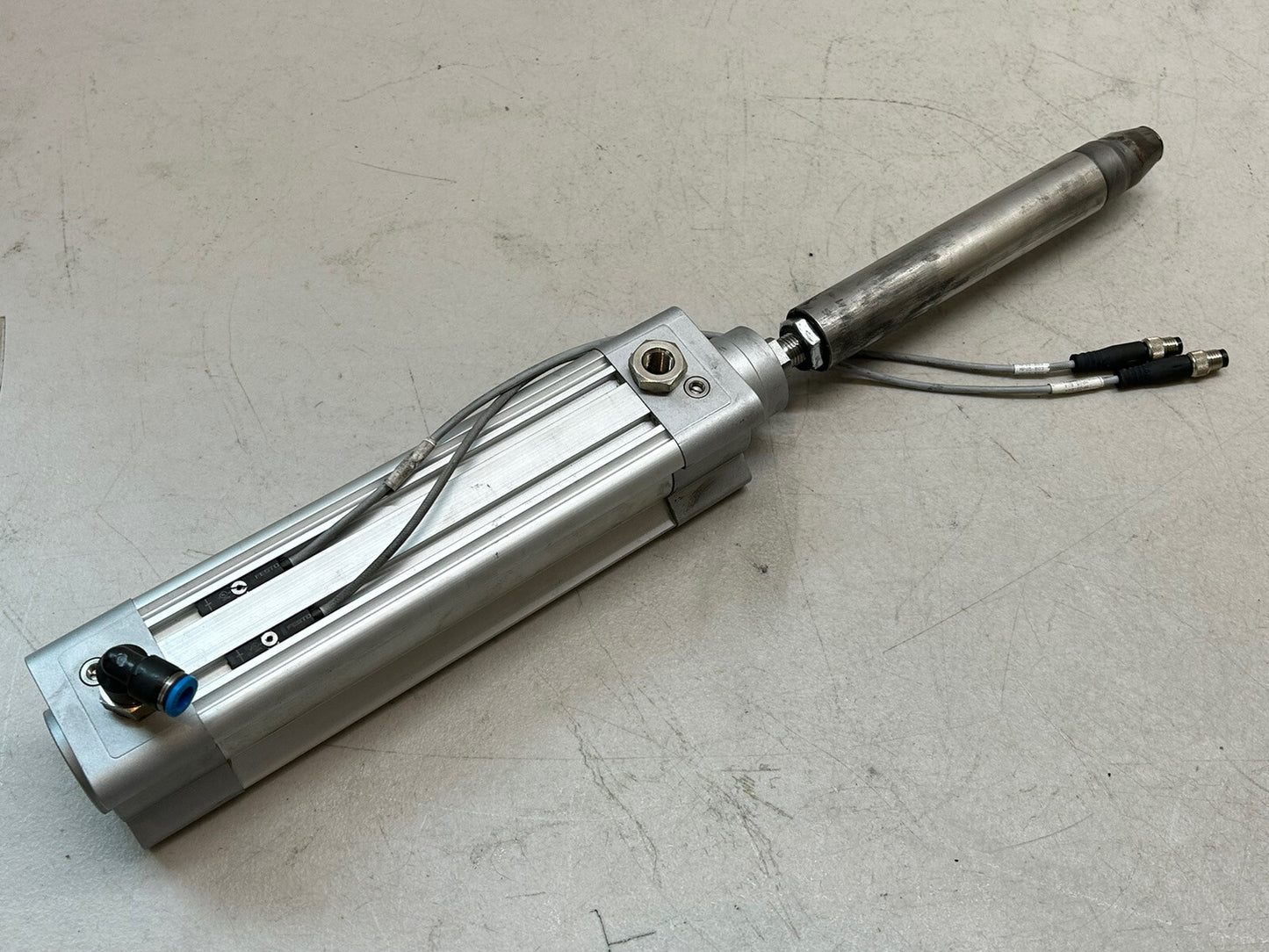 FESTO DSBC-40-125-PPVA-N3 / 1376661 PISTON ROD PNEUMATIC CYLINDER W/ SENSORS