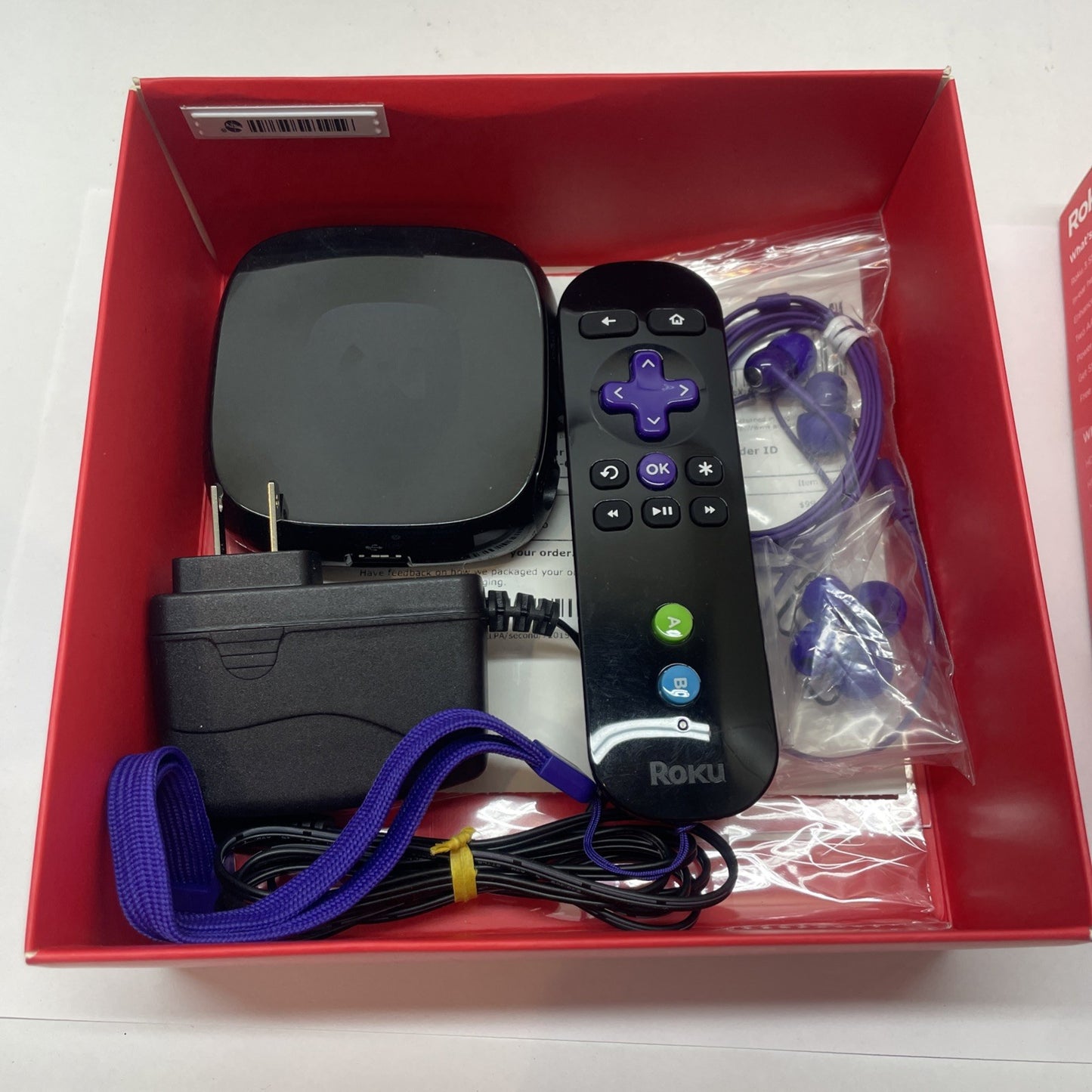 Roku 3 (3rd gen) Media Streamer Device 4200R + Remote and AC Adapter + Earbuds