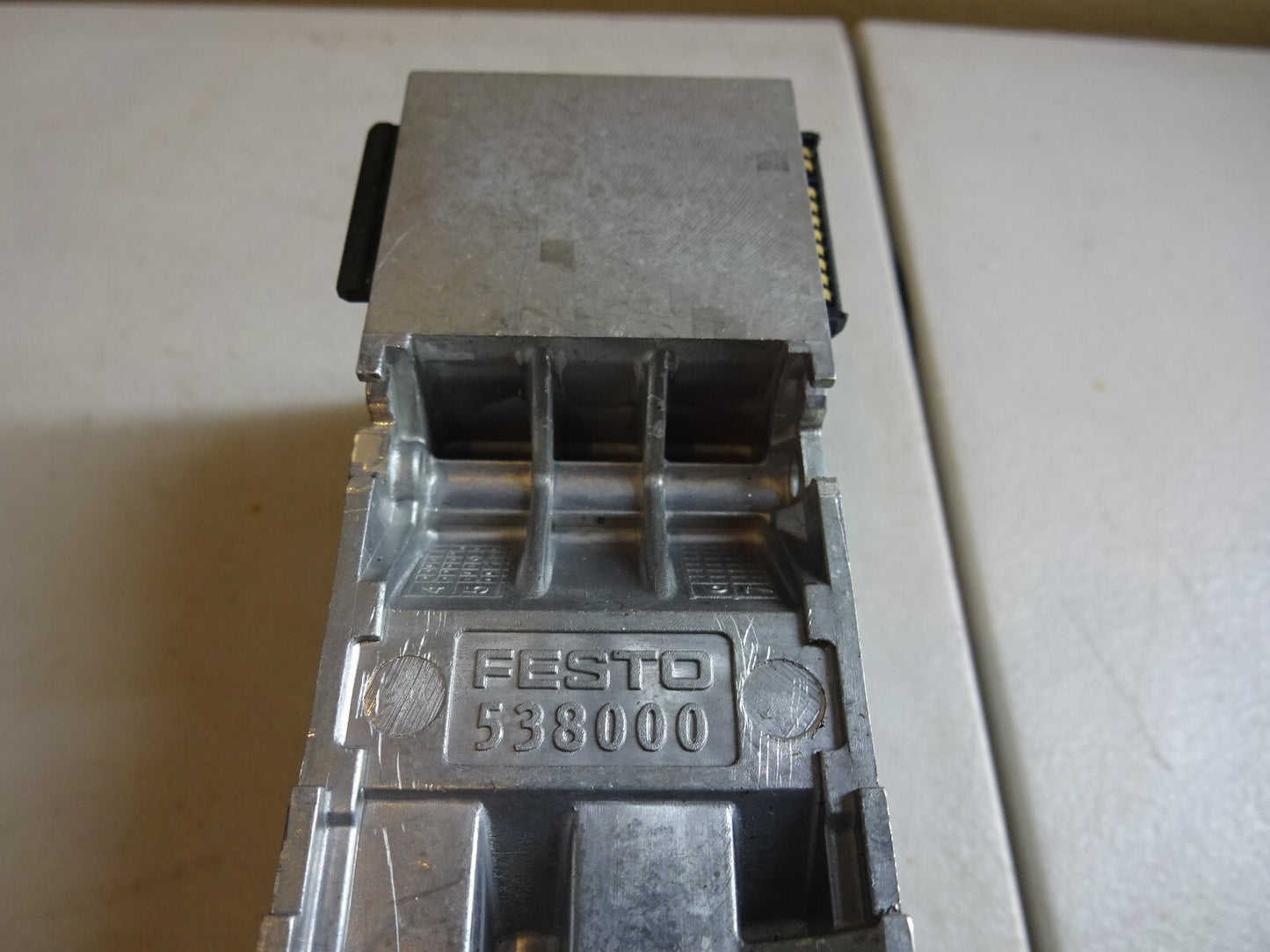 FESTO VMPA2-FB-EMS-4 WITH TWO 537957 K / AND 538000 SUB BASE MANIFOLD