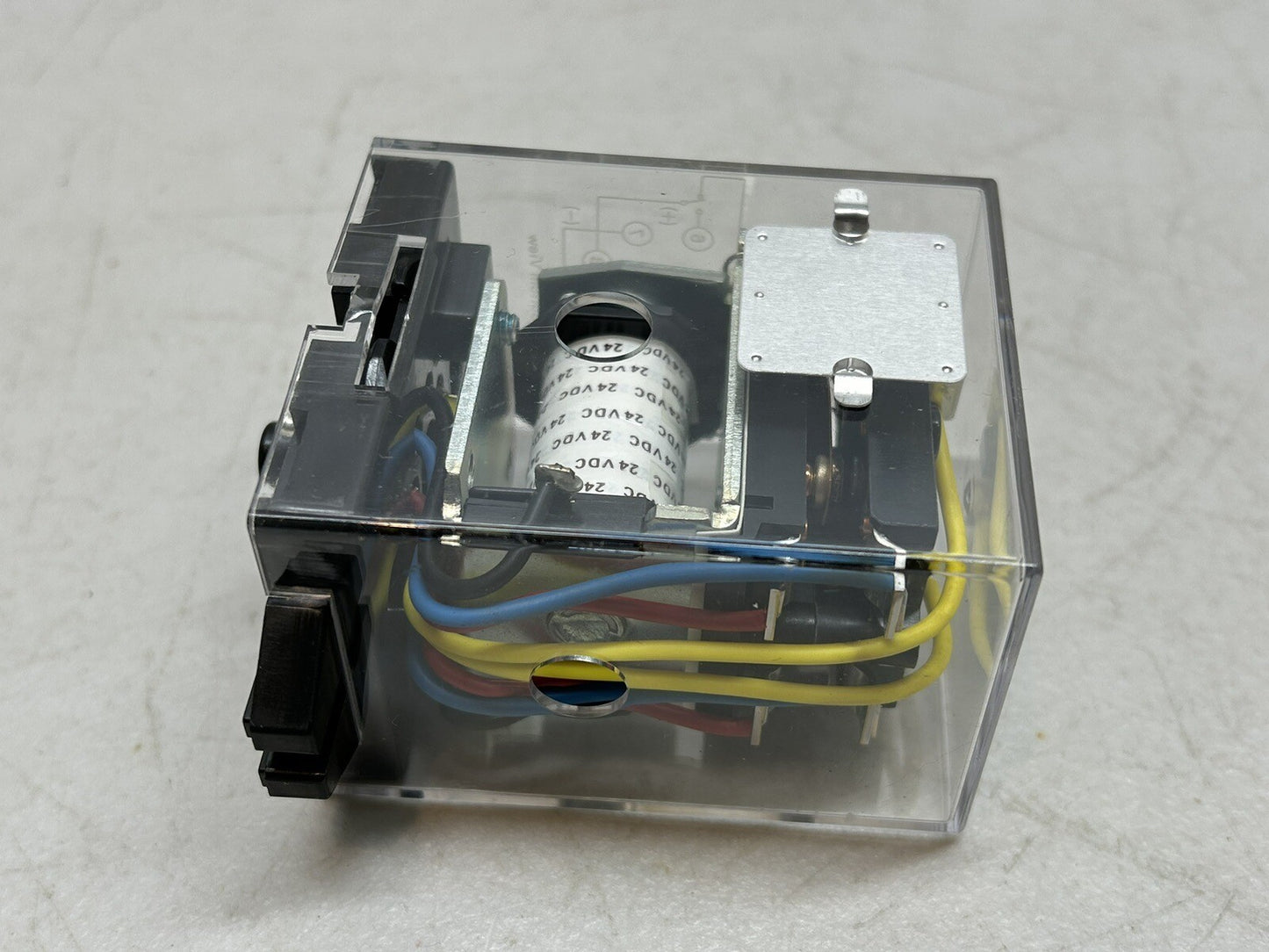 OMRON MM2XP RELAY 24VDC / NEW