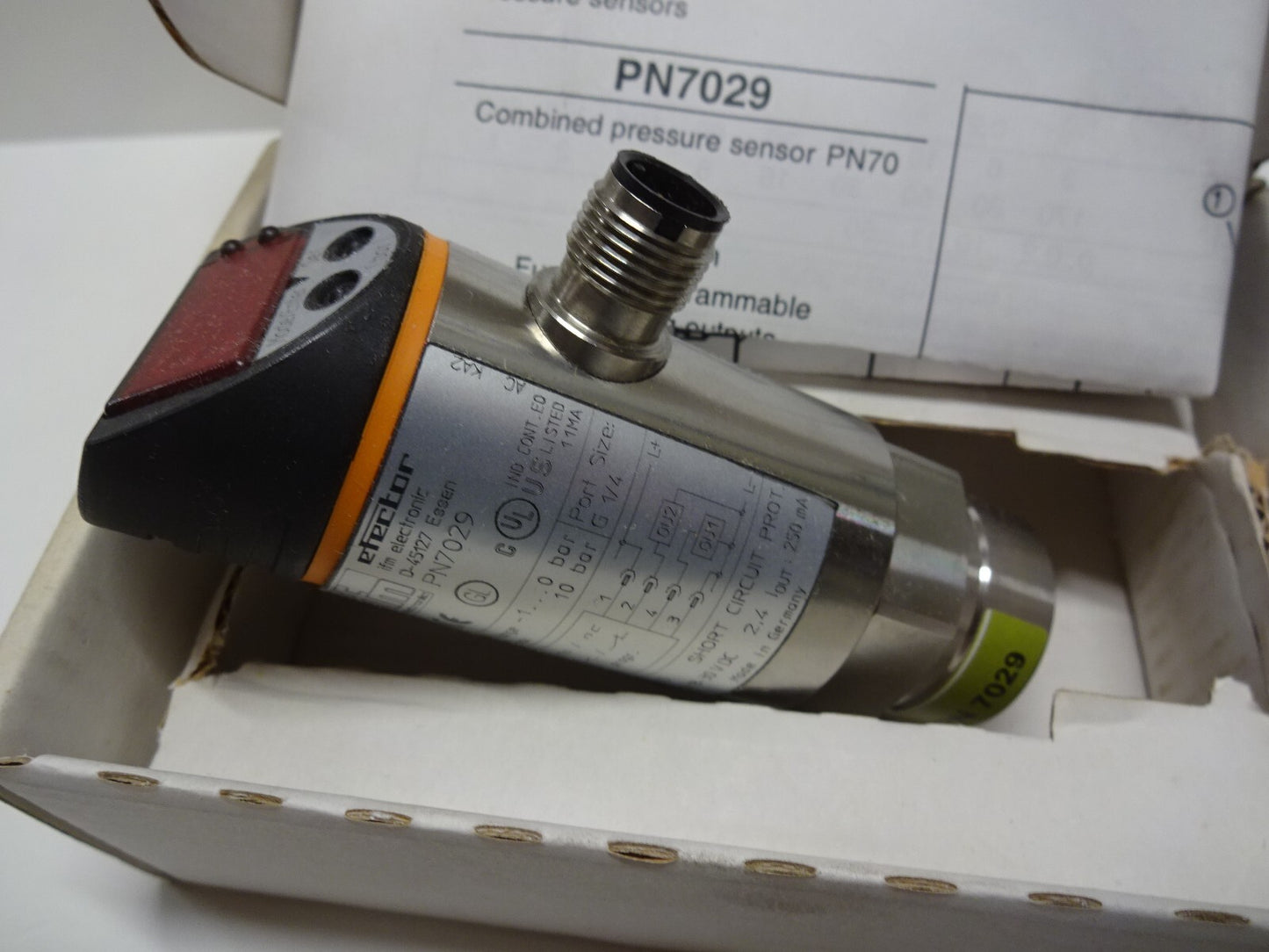 IFM EFECTOR 500 PN7029 / PRESSURE SENSOR SWITCH / PN-0-1-RBR14-QFPKG/US/V / NEW