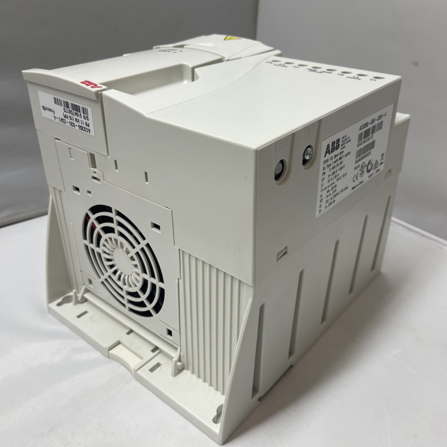 Drive ACS355-03U-23A1-4 ACS355 3~400V/480V 31A/26A 63Hz 15HP ABB