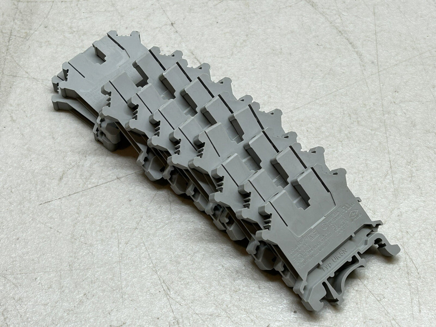LOT OF 10 PHOENIX CONTACT UK5N DIN MOUNT SINGLE LEVELTERMINAL BLOCKS - GRAY/GREY