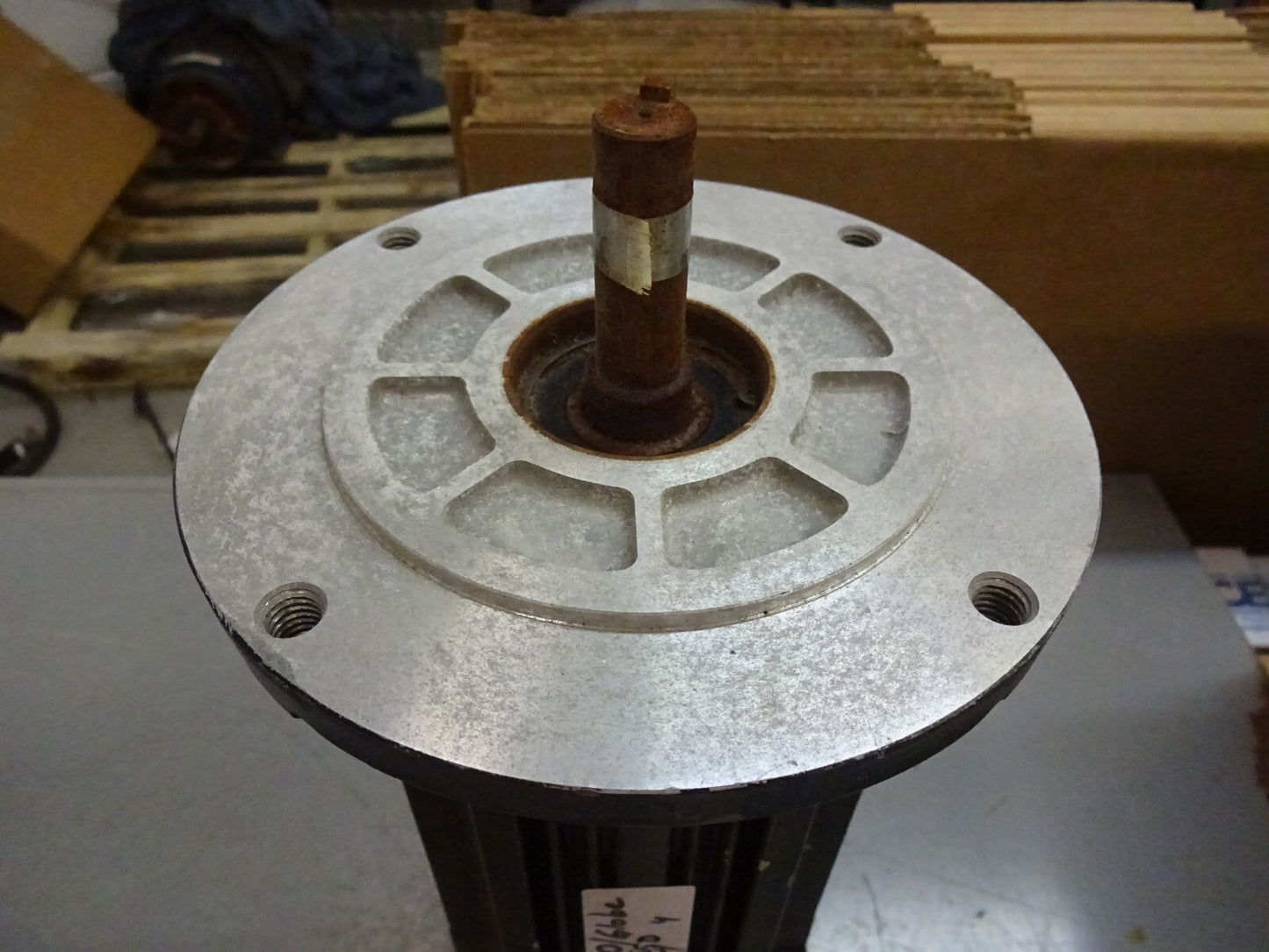 PACIFIC SCIENTIFIC R45FCNH-R2-NS-NV-00 BRUSHLESS SERVO MOTOR 640VDC 2500RPM NEW