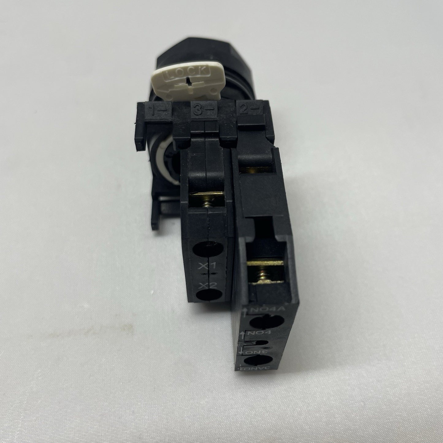 CUTLER-HAMMER E22B20 CONTACT BLOCK SER.A1 W/E22DE BUTTON GREEN