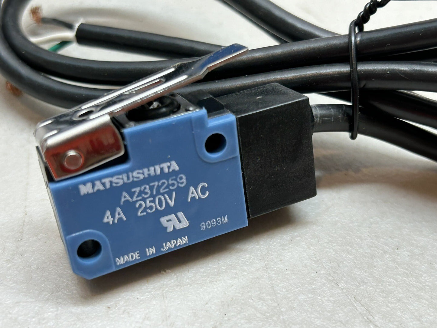 MATSUSHITA AZ37259 / SL LIMIT SWITCH 4A 250VAC / NEW