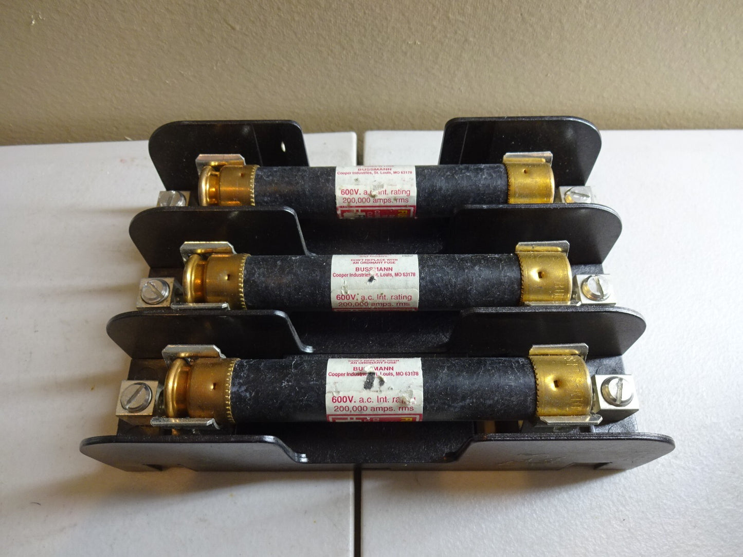 GOULD SHAWMUT 60303 FUSE HOLDER 30A WITH 3 FUSETRON FRS-R-10 / 600V FUSES