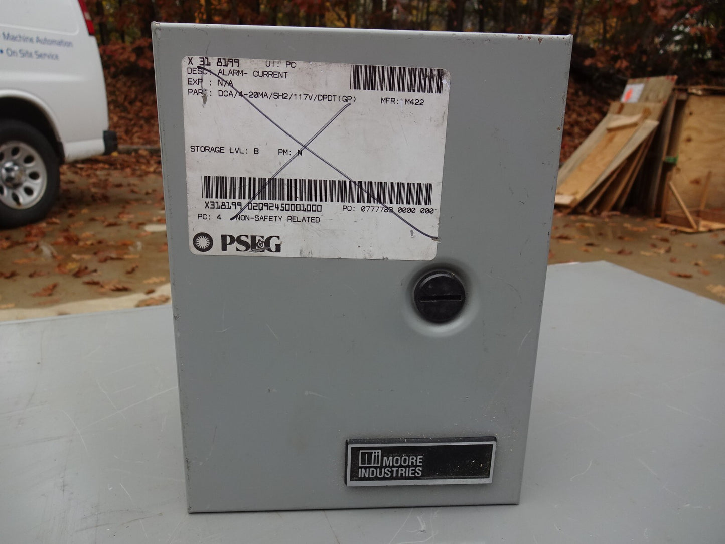 MOORE DCA/4-20MA/SH2/117AC-DPDT-GP / DC CURRENT ALARM / WITH HOFFMAN A-HE8X6X4