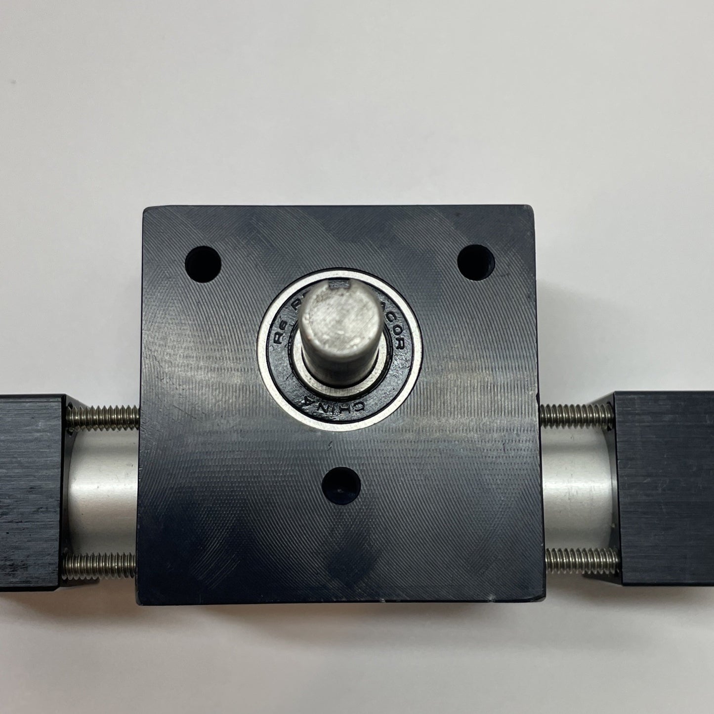 ROTOMATION A1-90-CW-S37-1/8-1 / A190CWS37181 Pneumatic Rotary Actuator