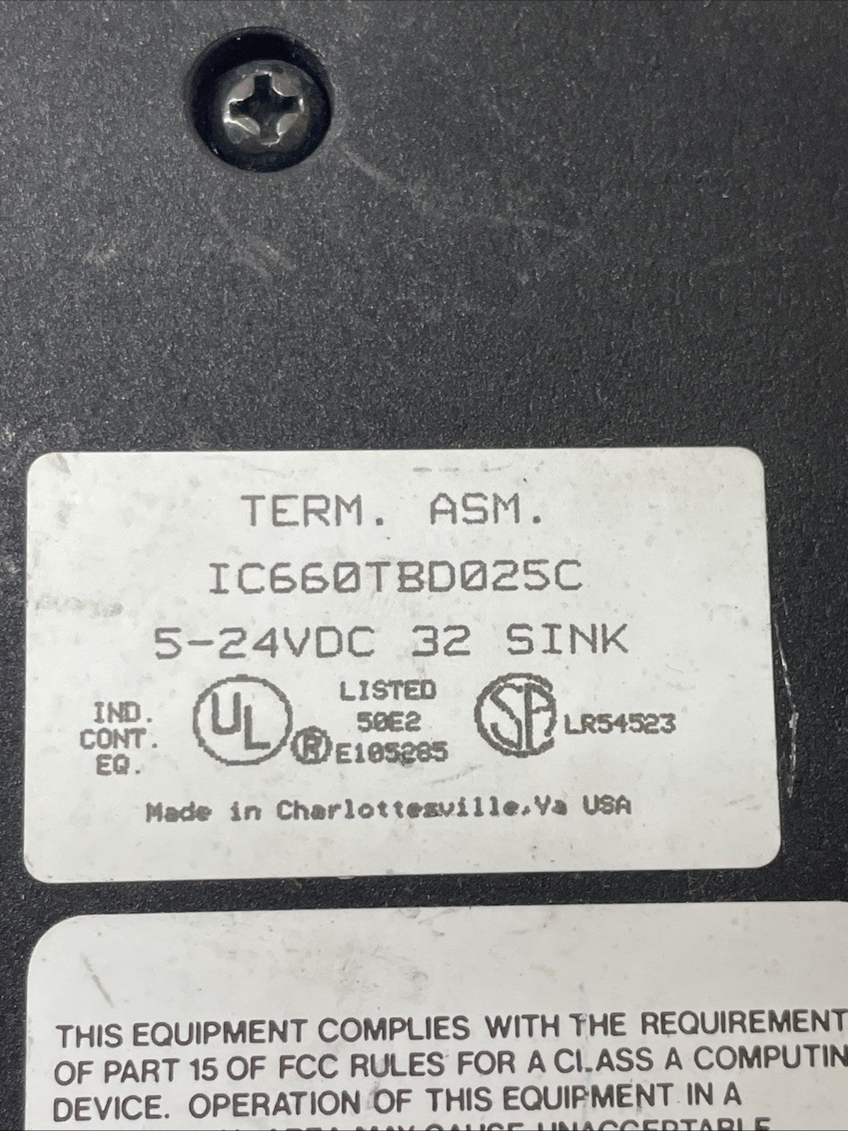 GE Fanuc IC660TBD025C Genius I/O Terminal Module 5-24 VDC 32 Sink