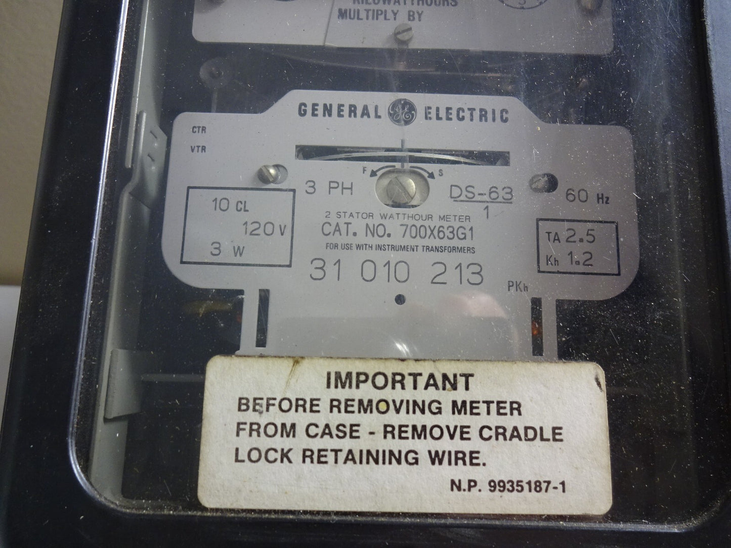 GE 700X63G1 / 2 STATOR WATTHOUR METER / 60HZ / 3 PHASE / DS-63