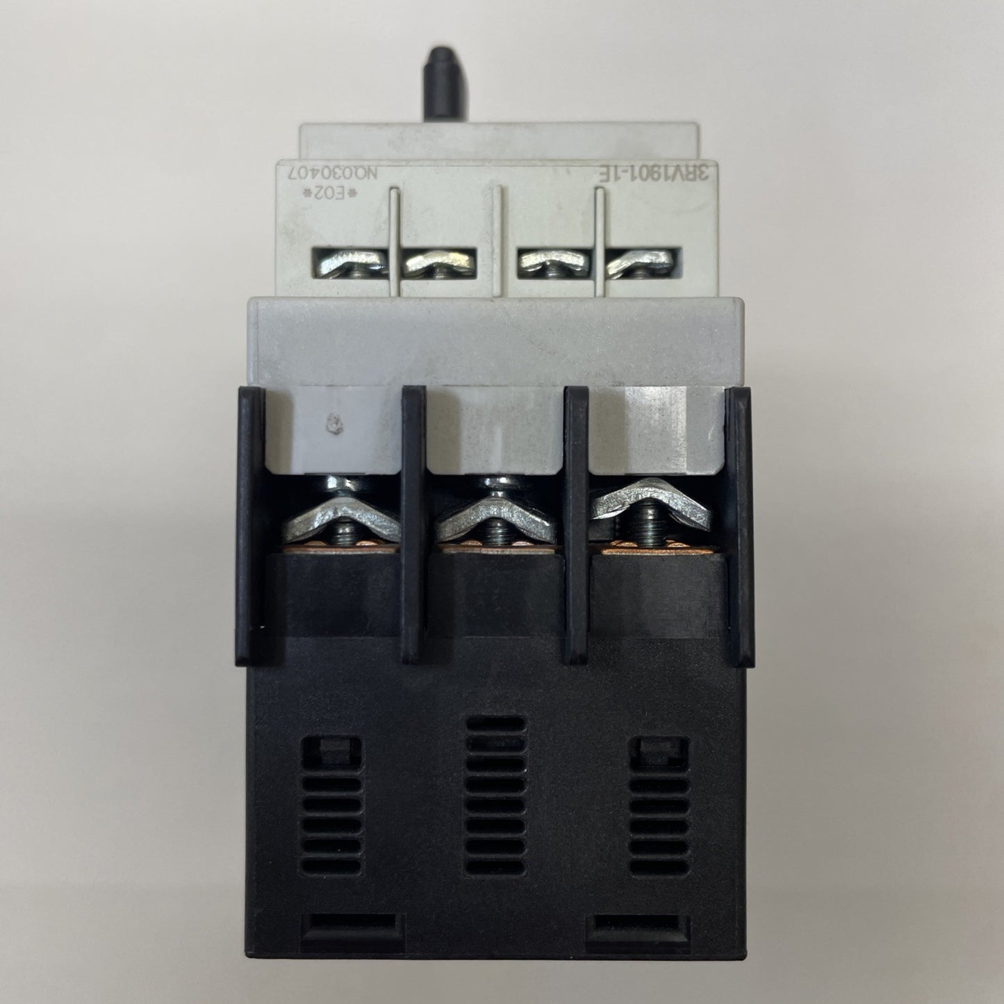 SIEMENS 3RV1021-1EA10 SIRIUS MANUAL MOTOR STARTER WITH 3RT1017-1AK61 CONTACTOR