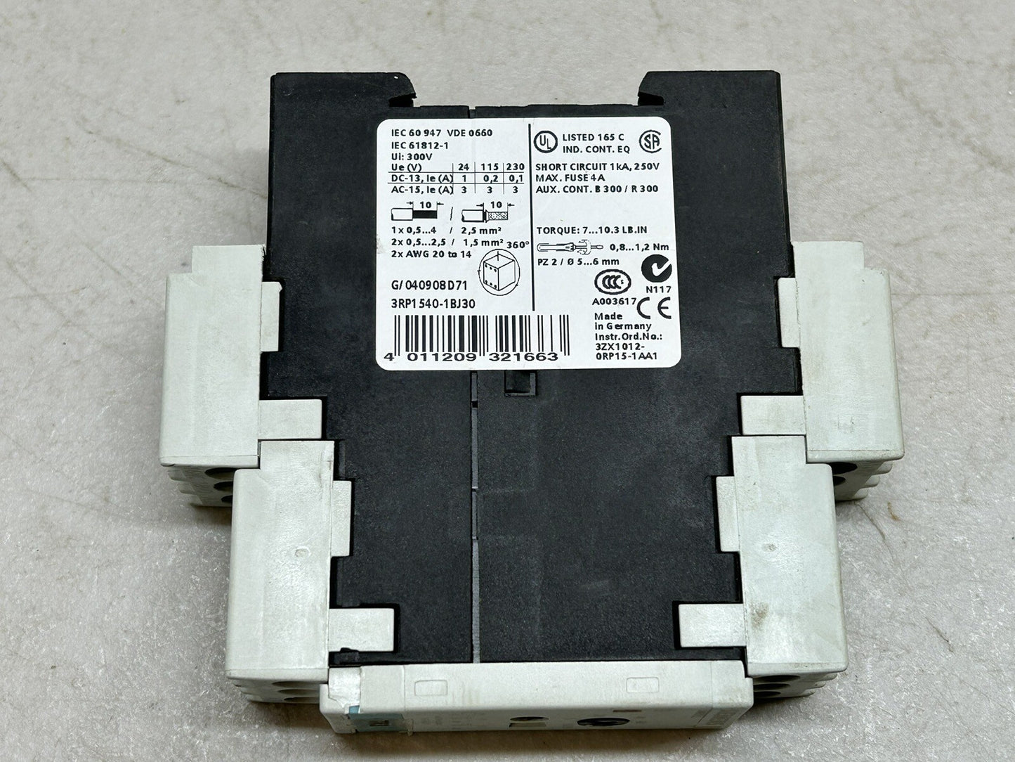 SIEMENS 3RP1540-1BJ30 / 3ZX1012-0RP15-1AA1 SIMIREL TIME RELAY MODULE