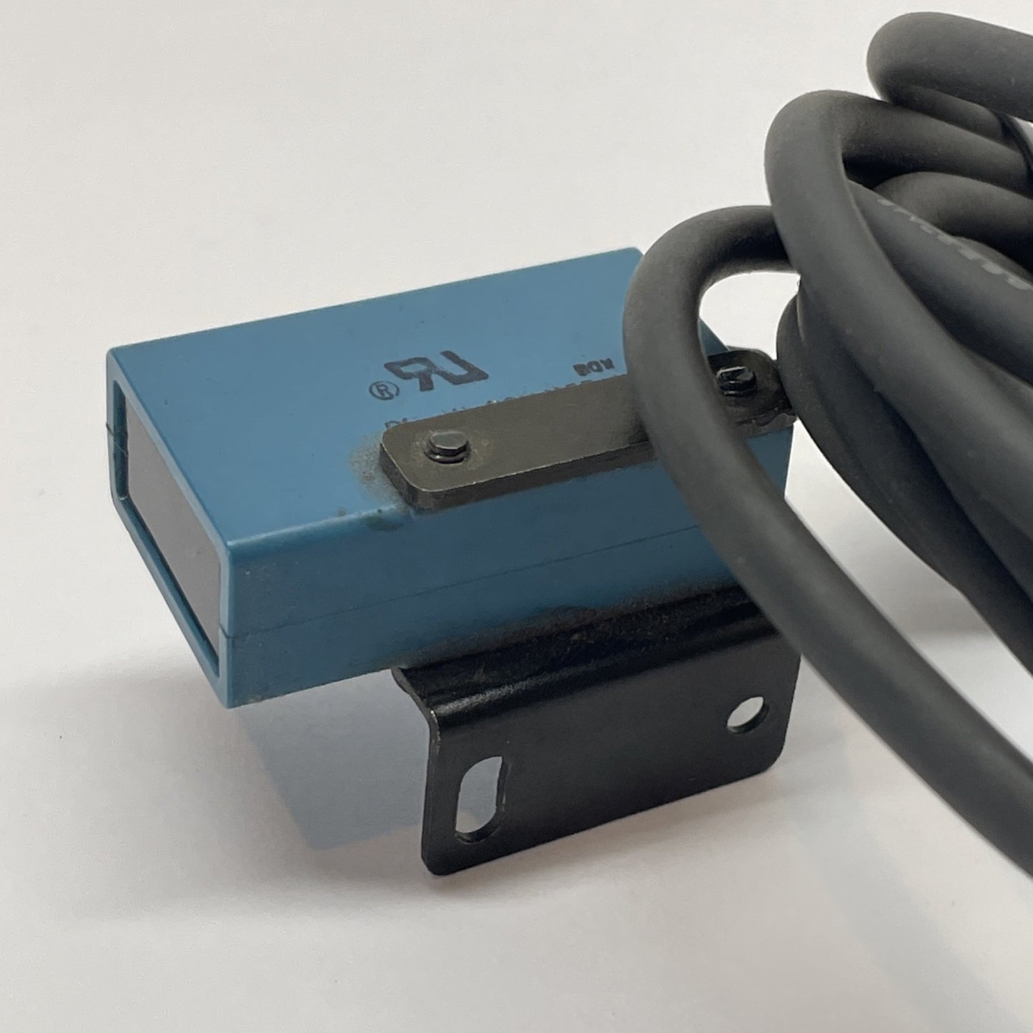 FE7B-RA6G-M / FE7BRA6GM Retroreflective Photoelectric Sensor 10-28 VDC