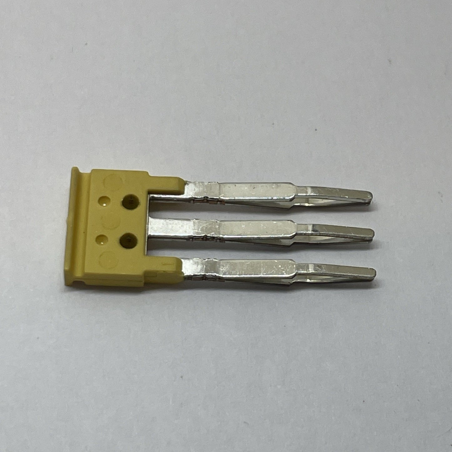 Lot of 59 Allen Bradley 1492-CJL4-3 Screwless 3-Pole Plug-In Center Jumpers 4mm