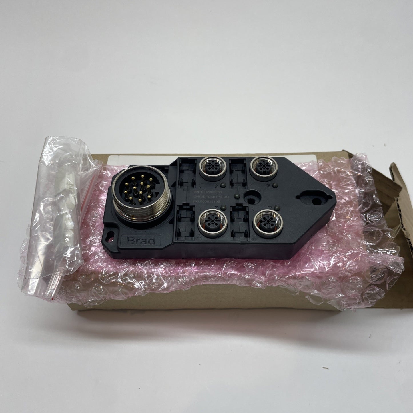 BRAD HARRISON BTB401P-FBB / 1202480068 Passive Junction Box