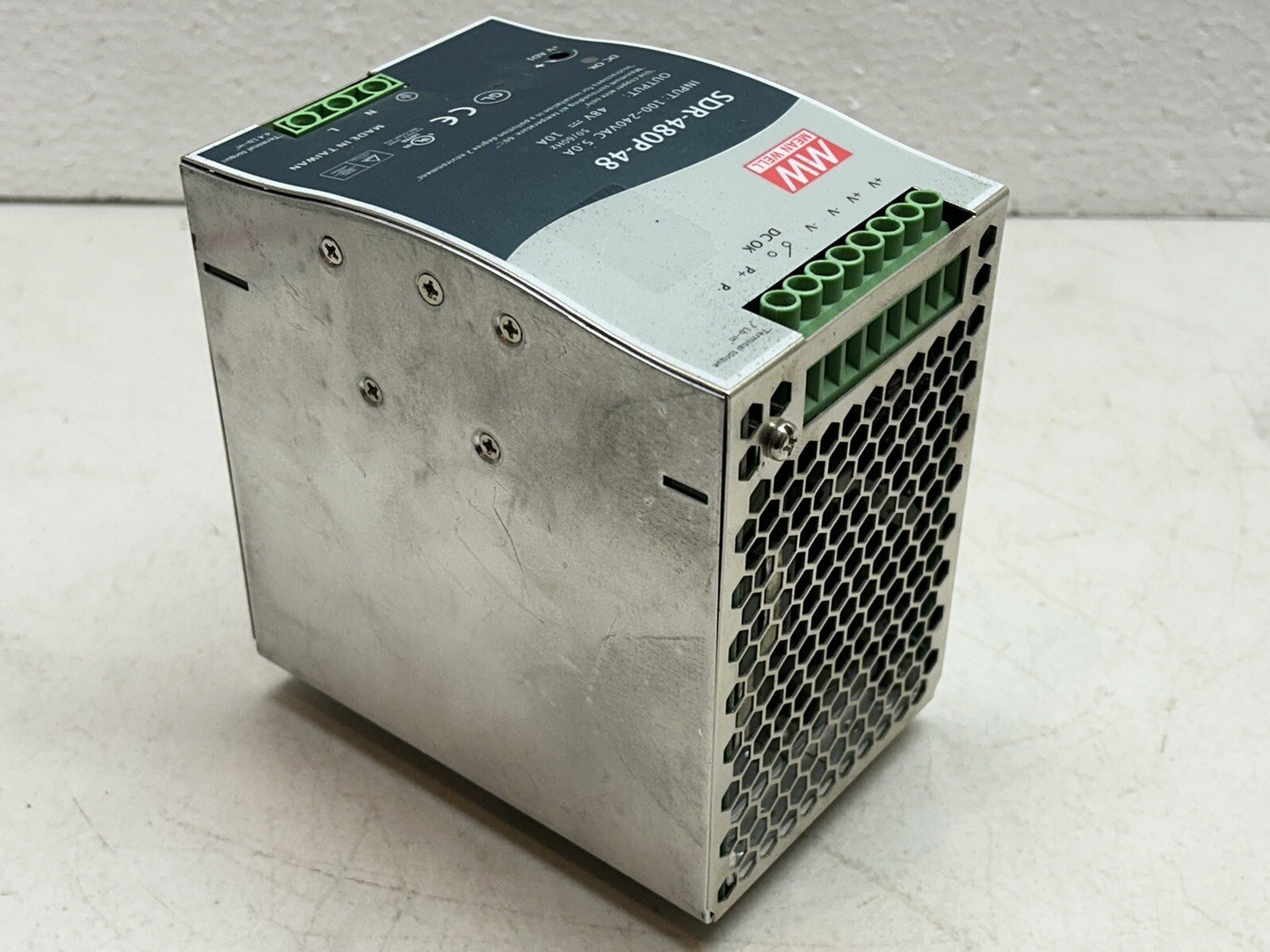 MW SDR-480P-48 MEAN WELL POWER SUPPLY 100-240VAC IP / 5A / 50-60HZ / 48V 10A OP