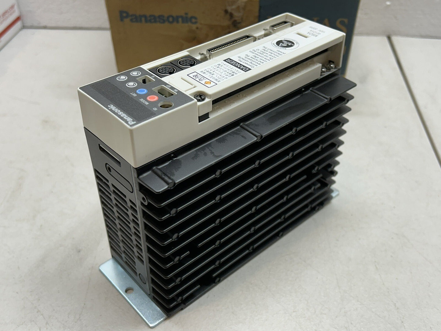 PANASONIC MSDA021D1A / AC SERVO DRIVER 100V 200W / NEW