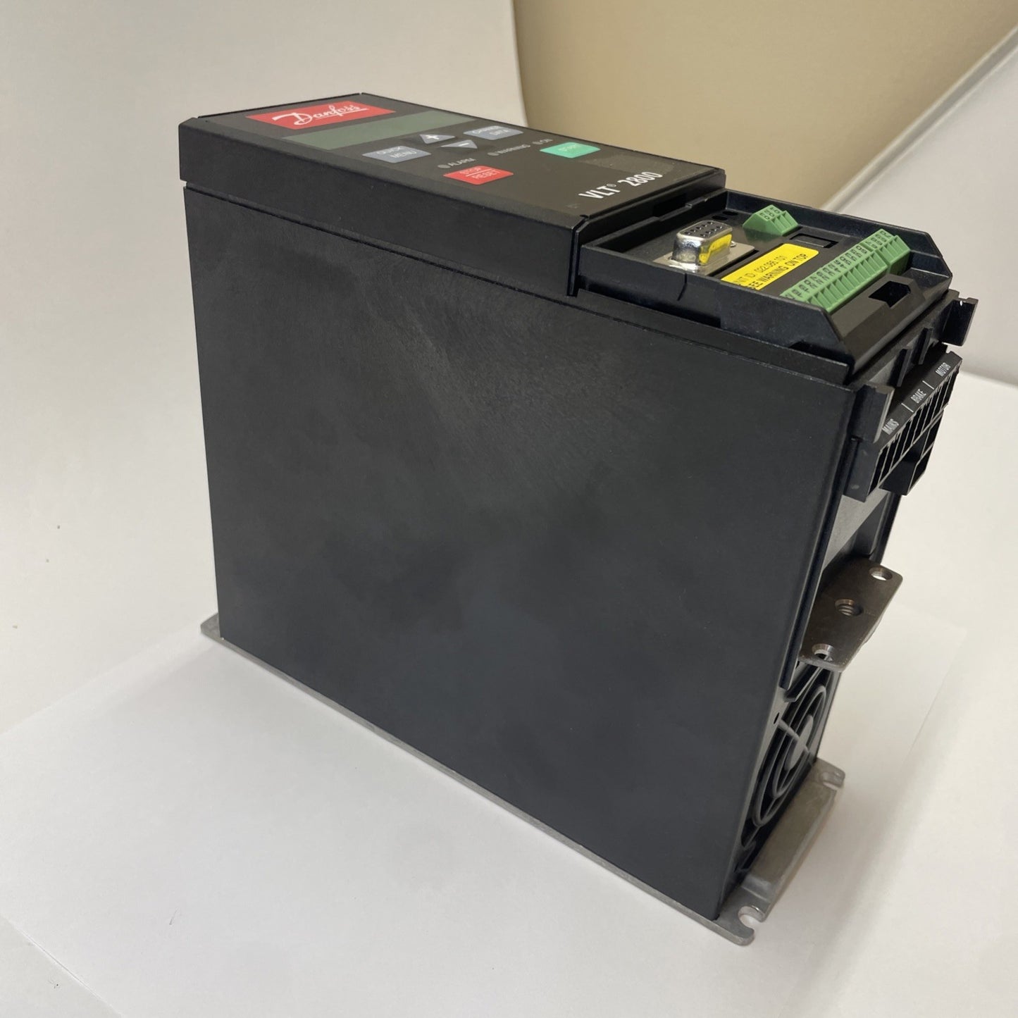 Danfoss 195N0050 (VLT2815PD2B20SBR0DBF00A00) VLT 2800 Series Inverter Drive