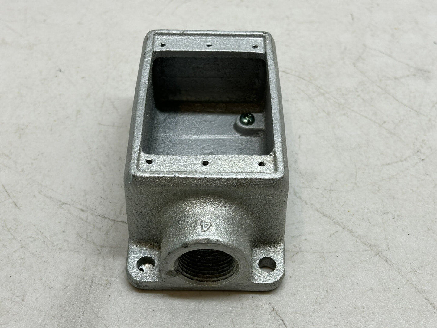 CROUSE-HINDS 1/2 FS1 3/4 FS2 CONDUIT OUTLET / NEW