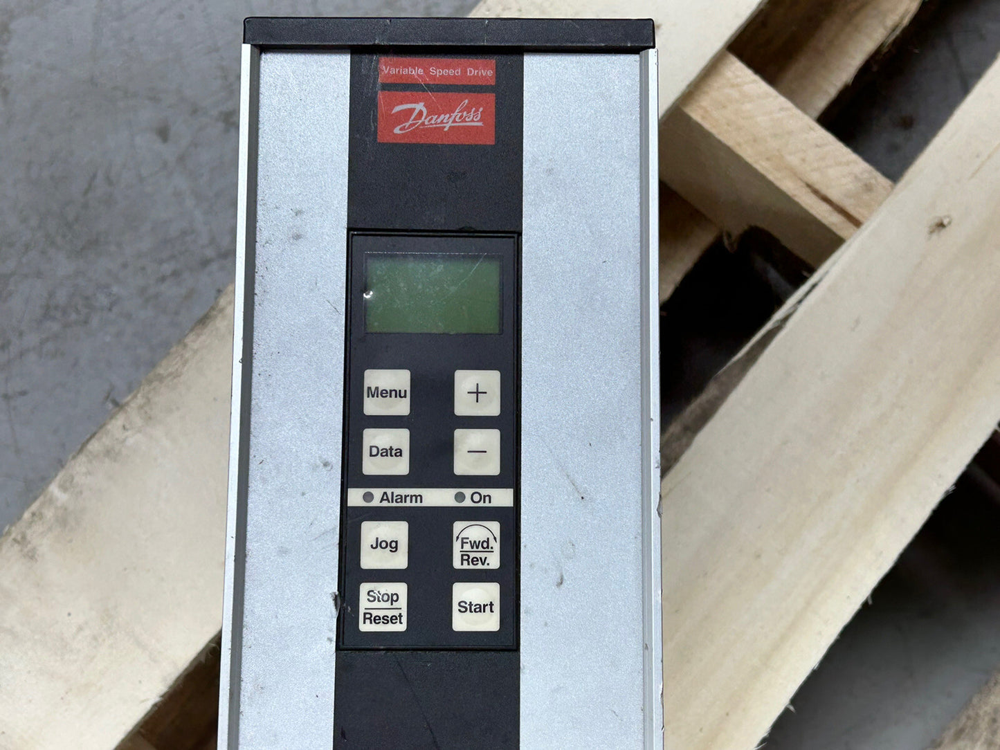DANFOSS 195H3109 / VARIABLE SPEED DRIVE / VLT TYPE 2040